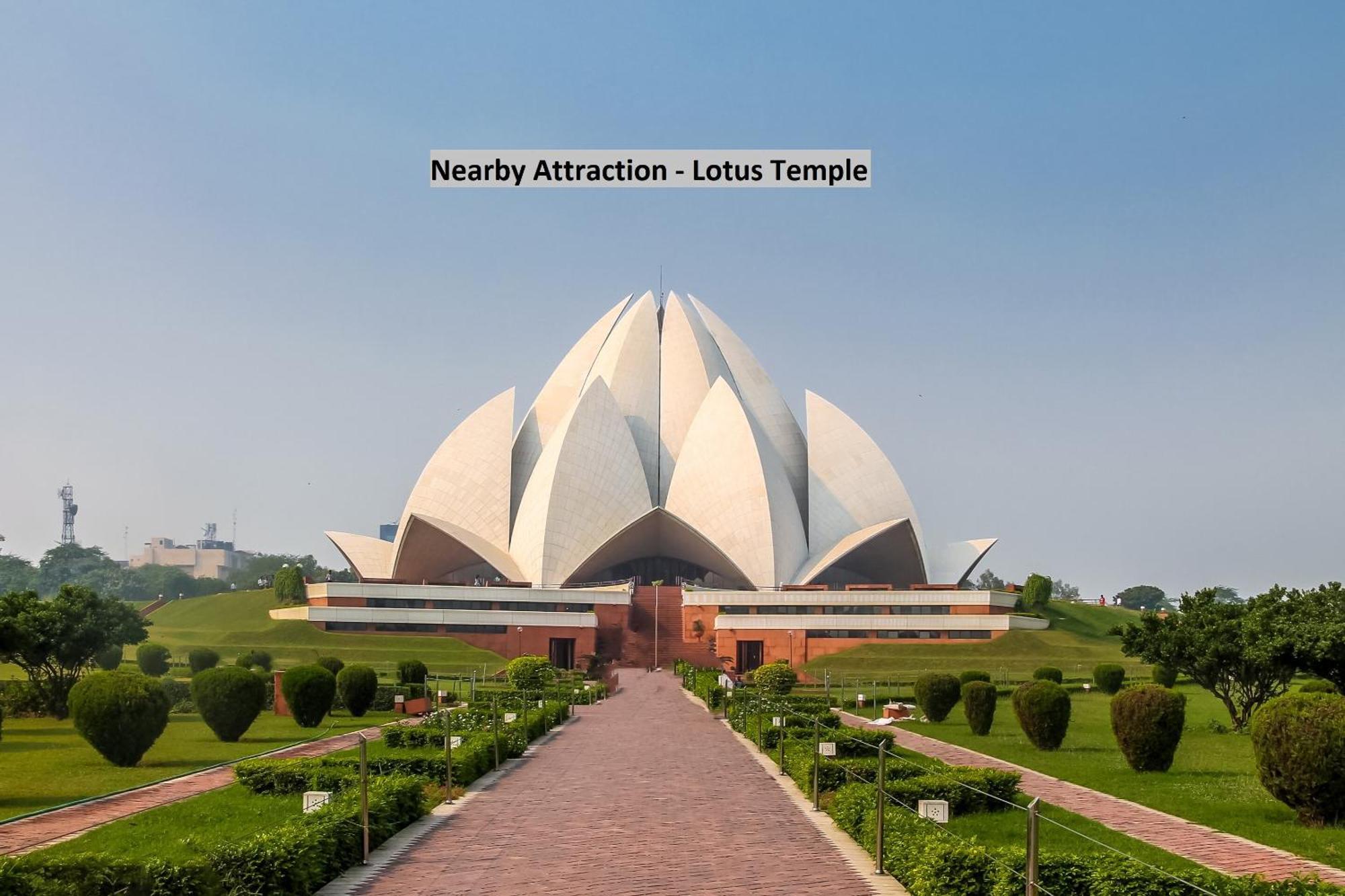 Oyo Flagship Hotel F Five New Delhi Exterior photo
